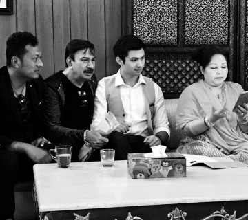 बोर्ड अध्यक्ष बनाउनुपर्ने सर्तसहित शेरबहादुरलाई भुवनले भनेका थिए- अनमोल पनि प्रचारमा सँगै हिँड्छ